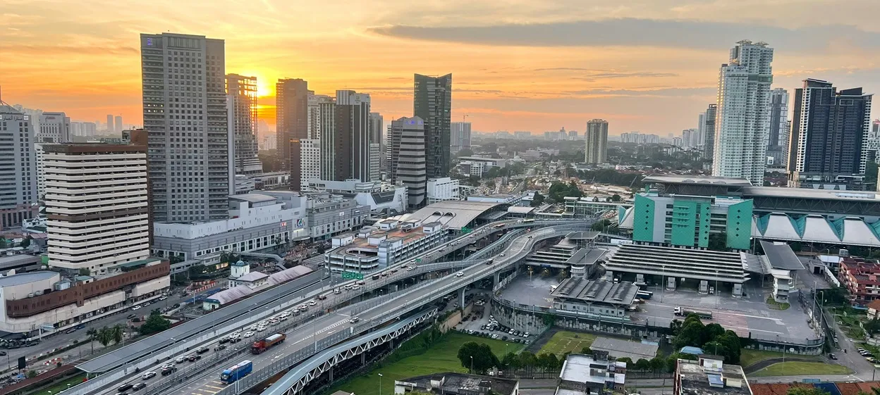 Hong Kong Pushes into ASEAN: 100 Companies Headed to Malaysia