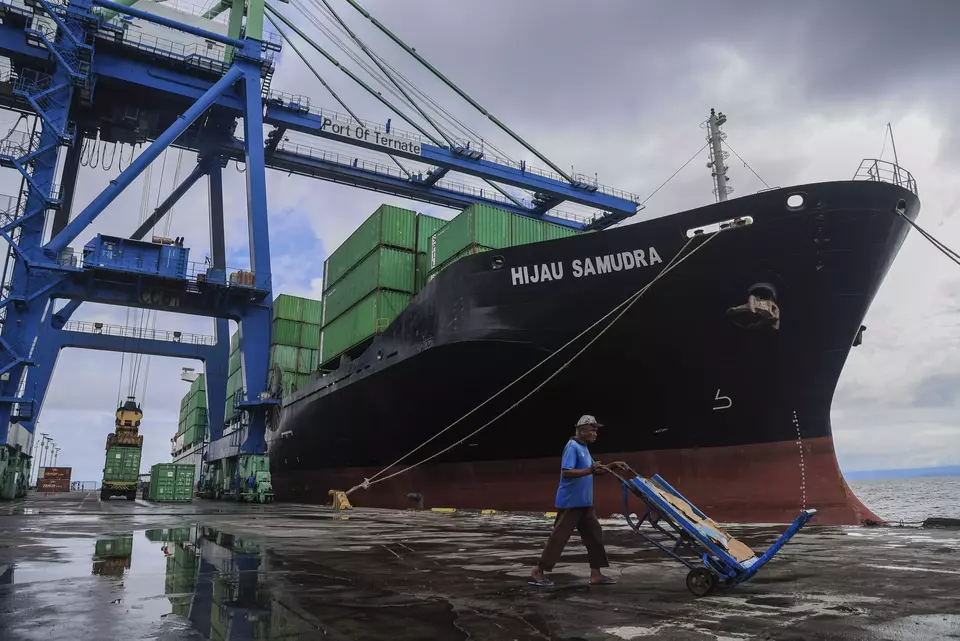 Indonesia Exempts China, Australia, Canada from Export FX Retention Rule — What It Means for Regional Treasury